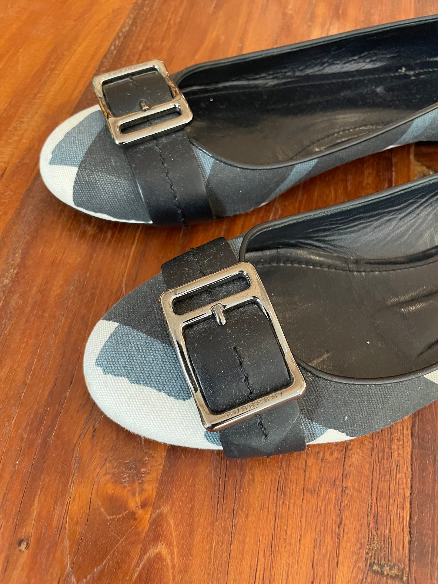 Burberry ballerina skor